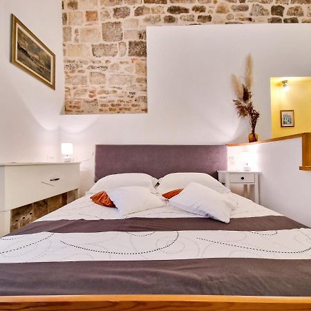 Appartamento Jackie'S Little Stone House Spalato Esterno foto