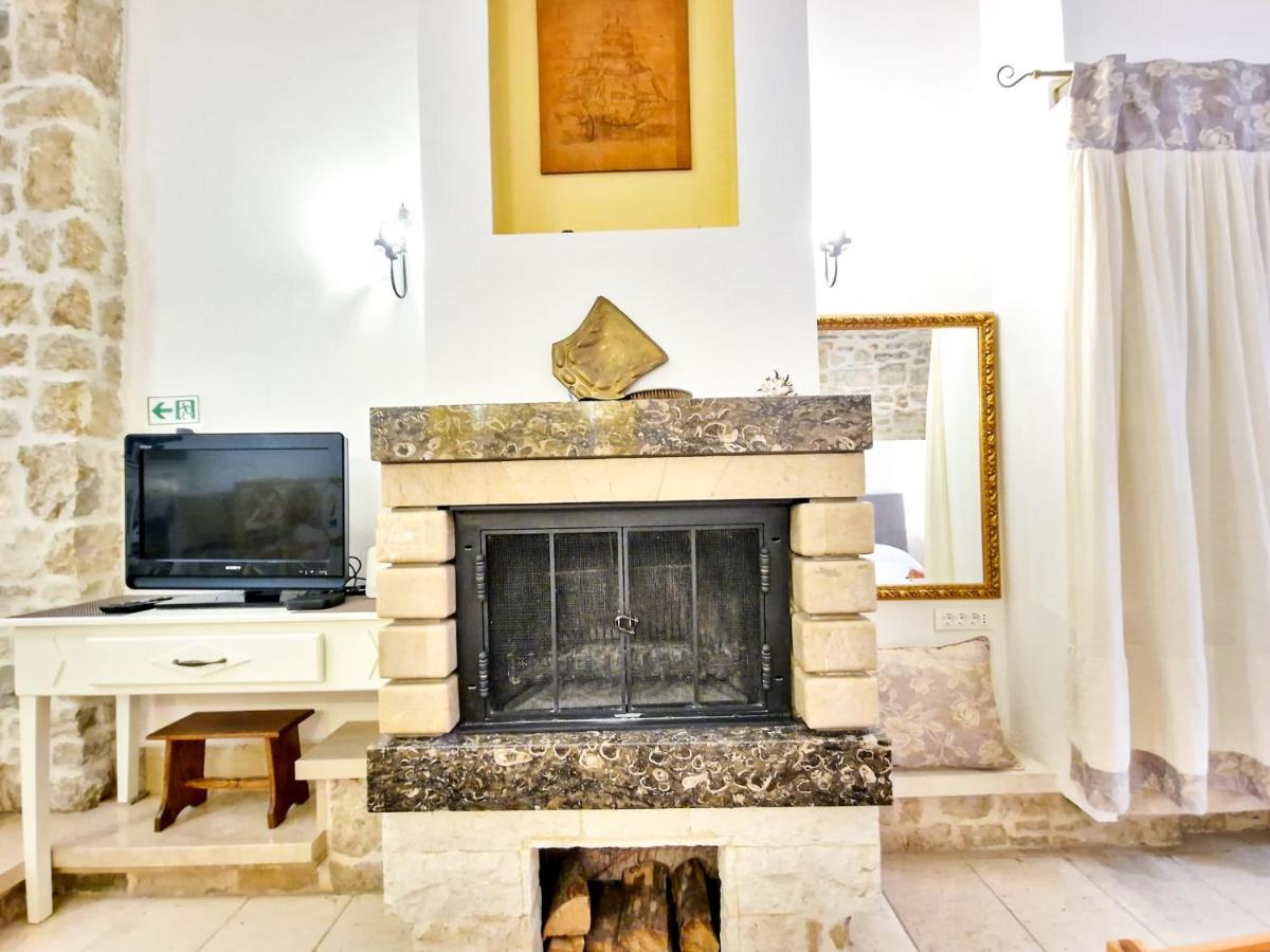 Appartamento Jackie'S Little Stone House Spalato Esterno foto