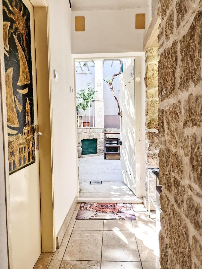 Appartamento Jackie'S Little Stone House Spalato Esterno foto