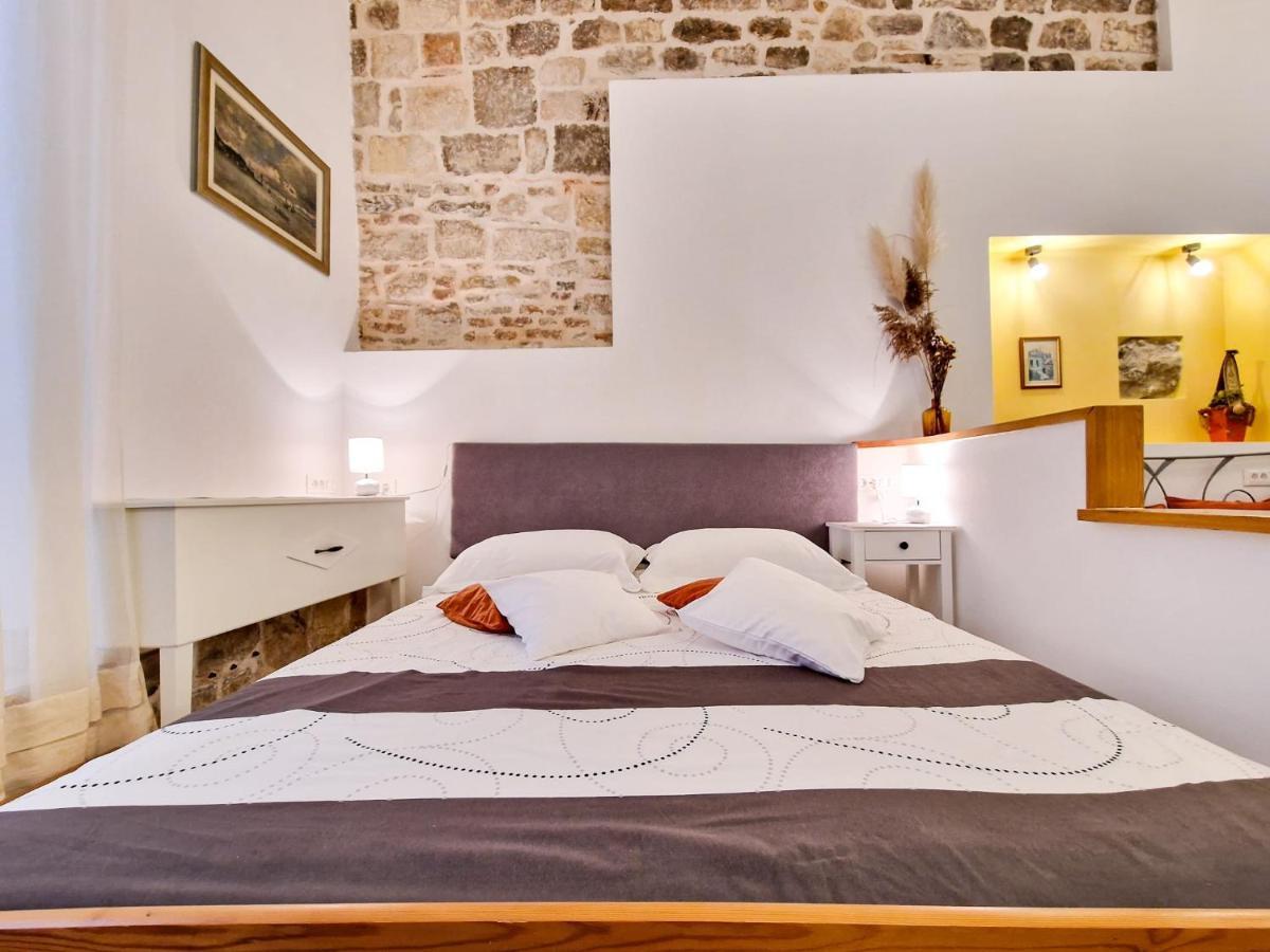 Appartamento Jackie'S Little Stone House Spalato Esterno foto